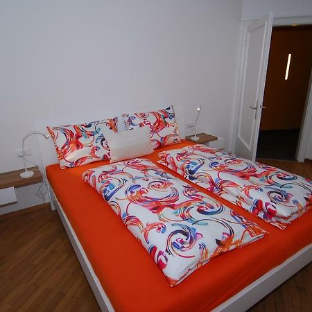 Torilan Apartamento Terlano Exterior foto